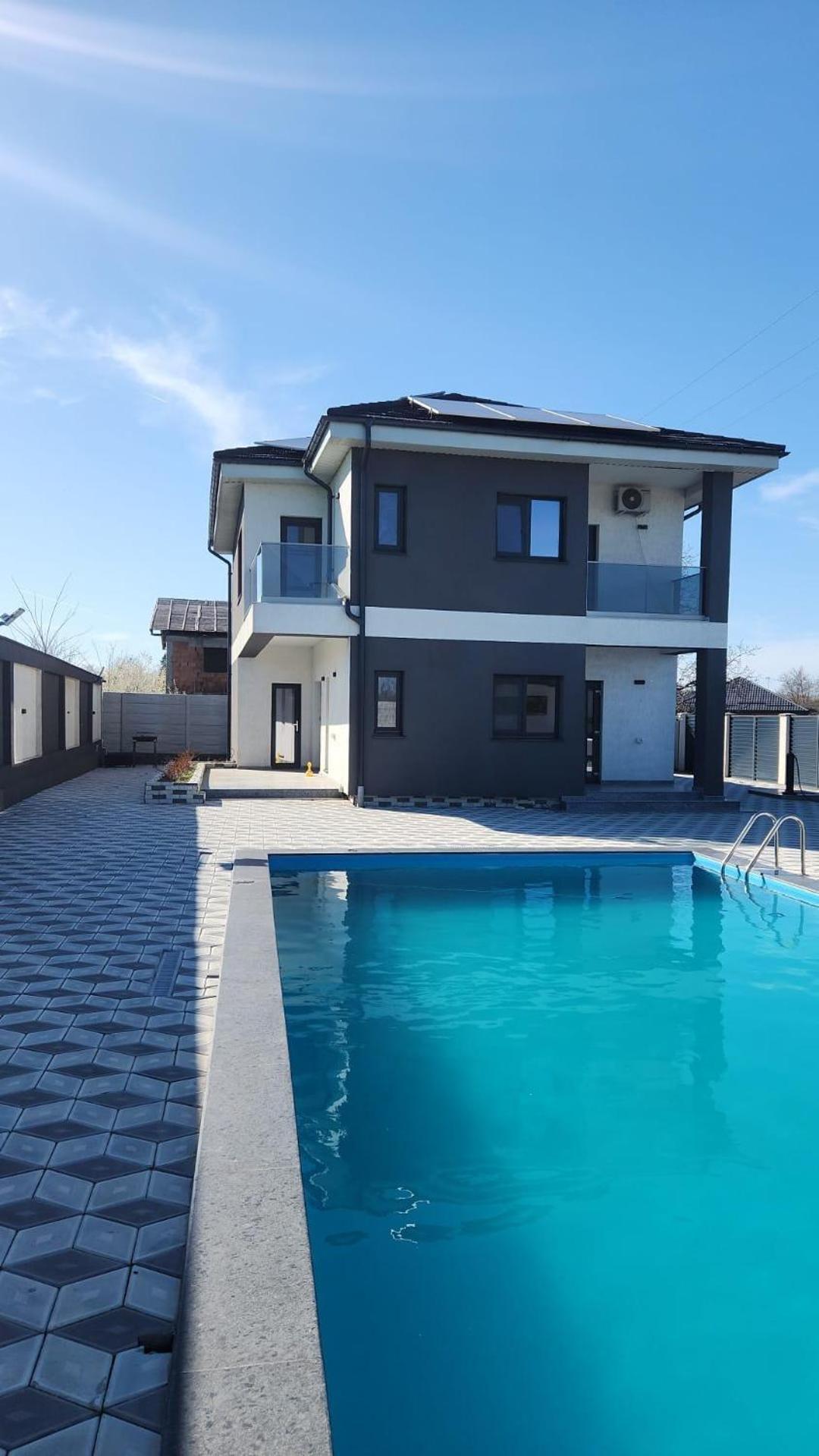 Grey House Villa Bucharest