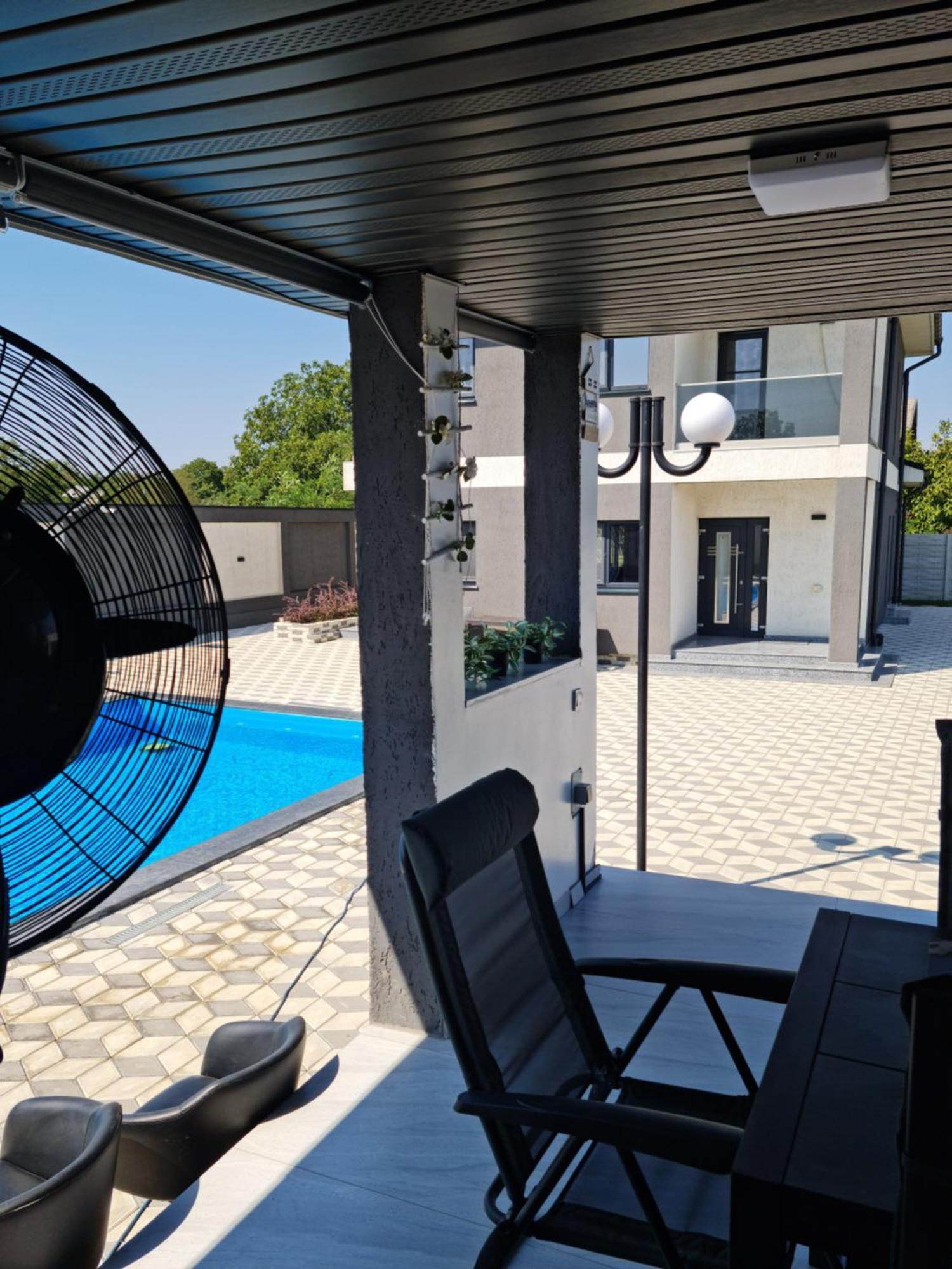 Grey House Villa *